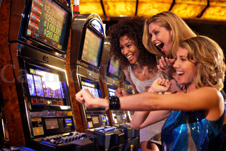 Slot Gratis atau Slot Berbayar: Mana yang Sebaiknya Dimainkan?